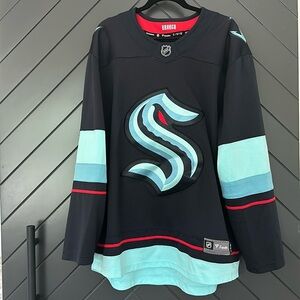 Kraken NHL Sweater (Jersey) - size XL